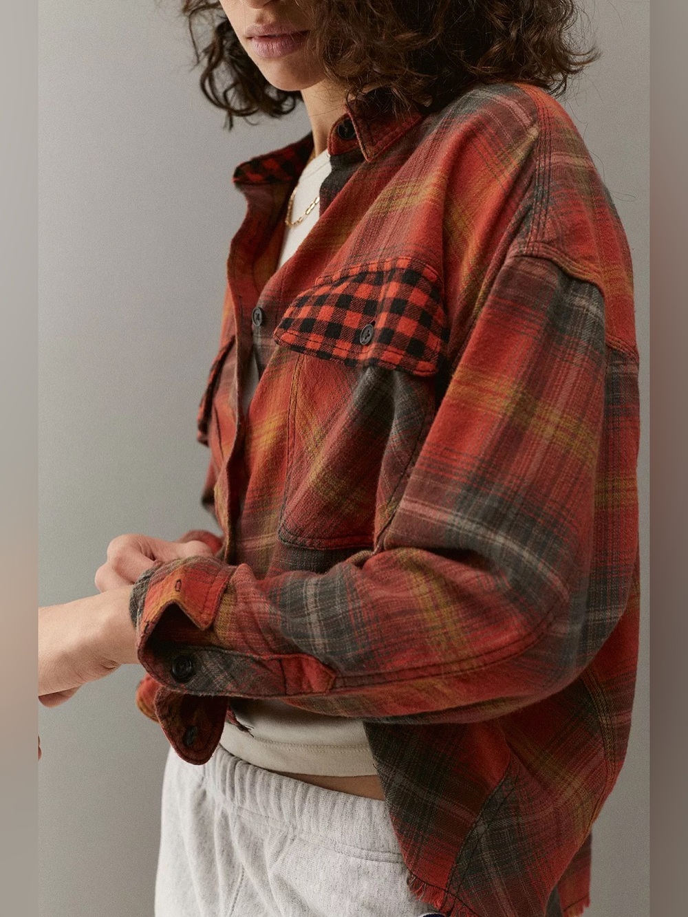 Urban Outfitters BDG Rayne Flannel Boxy Cropped Shirt Scottish Checked Red Small - Picture 3 of 15